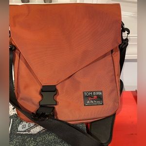 Tom Bihn Large Cafe Bag Burnt Orange